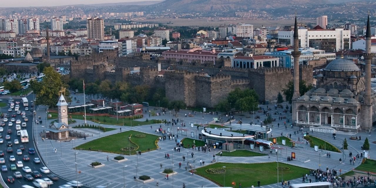 Kayseri Türkiye'nin kaçıncı büyük ili?